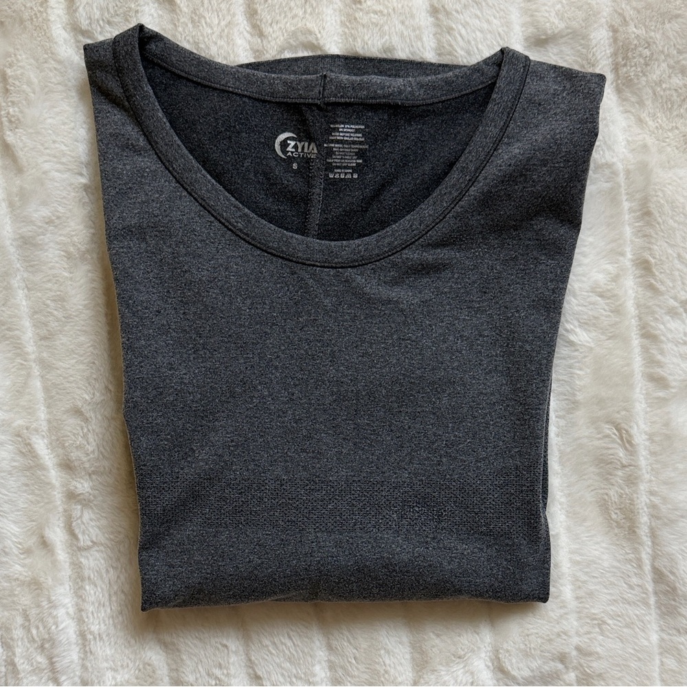 ZYIA Active Performance Long Sleeve Charcoal Top